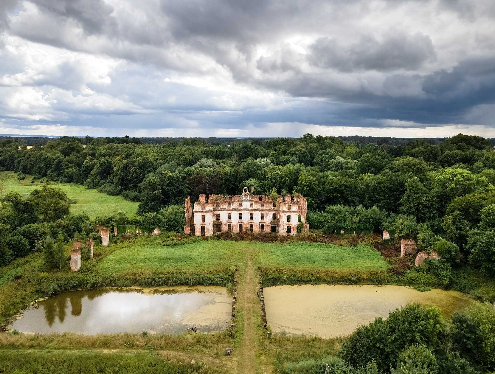 Photos Ruines du château de Słobity en Pologne