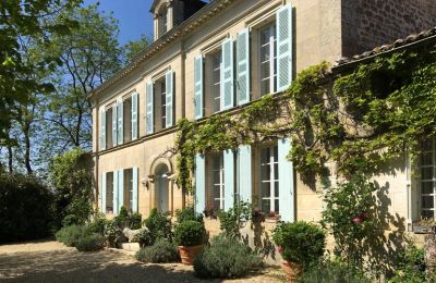 Propriétés, Maison de maître restaurée avec soin sur la côte atlantique