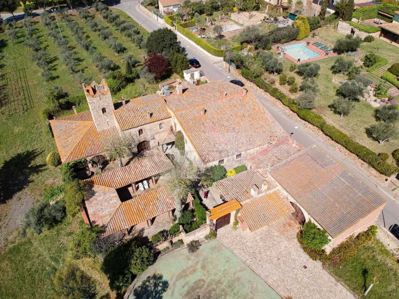 Photos Grande ferme fortifiée du XIVe siècle située au cœur de la Costa Brava