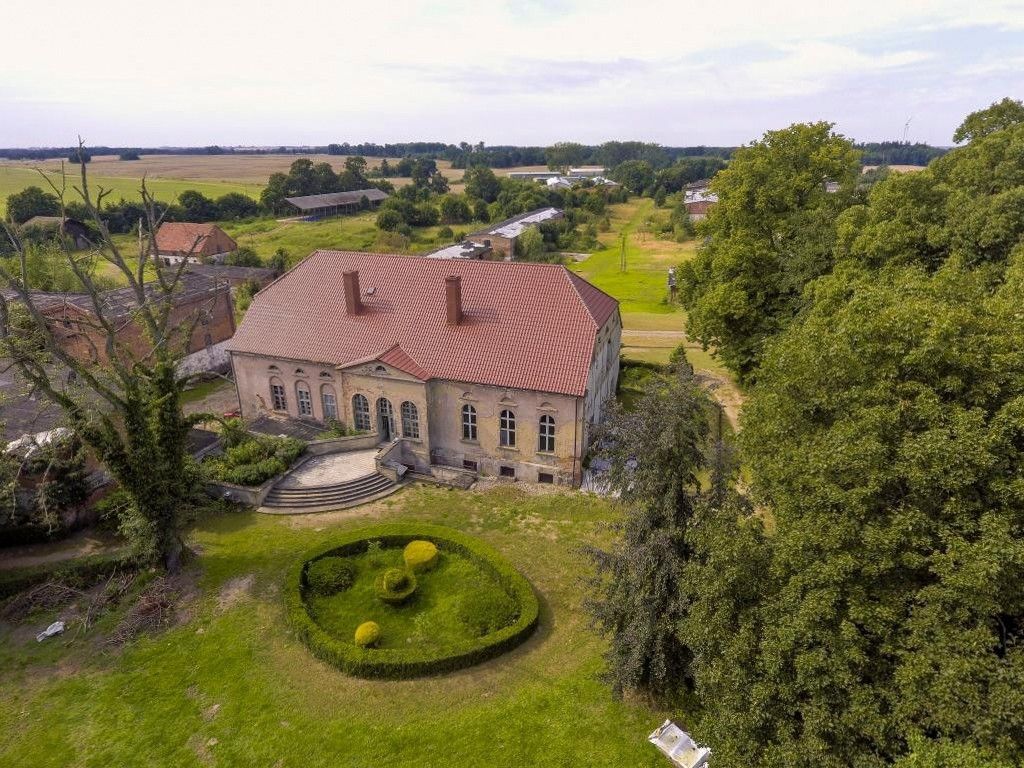 Photos Manoir avec terrain à Przybysław, Poméranie occidentale