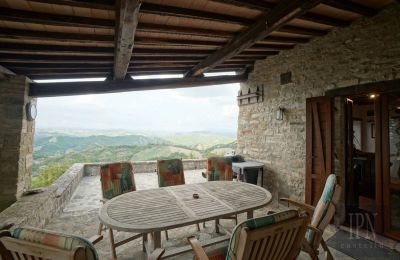 Landelijk huis te koop 06026 Pietralunga, Umbria, Terras