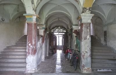 Kasteel te koop Pisarzowice, Opole, Trappenhuis
