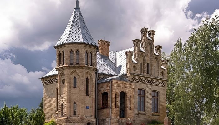 Historische villa te koop Chmielniki, Koejavië-Pommeren,  Polen