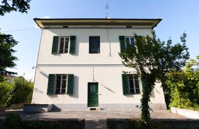 Historische villa te koop Lucca, Toscane, Zijaanzicht