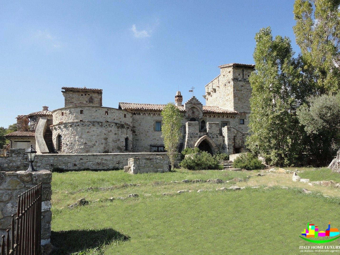 Images Kasteel in Umbrië bij Todi op een gedroomde panoramische locatie