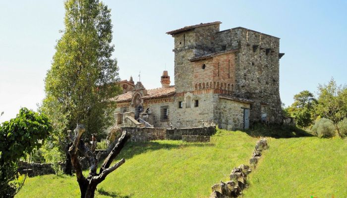 Château médiéval à vendre 06059 Todi, Ombrie,  Italie