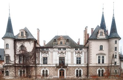 Kasteel te koop Bożków, Palac Wilelma von Magnis 1, Neder-Silezië, Zijaanzicht