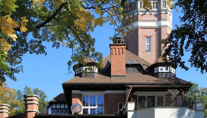 Historische villa te koop Karlovy Vary, Karlovarský kraj,  Tsjechische Republiek