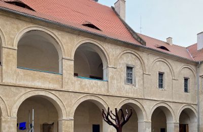 Kasteel te koop Štětí, Ústecký kraj, Binnenplaats