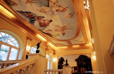 Kasteel te koop Hlavní město Praha, Trappenhuis