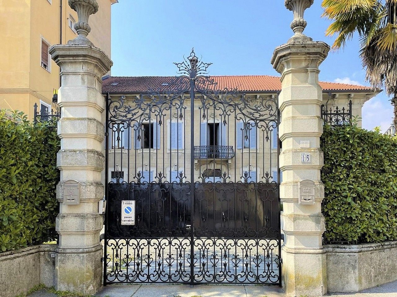 Photos Villa de prestige en position centrale à Verbania-Intra