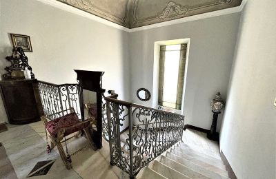 Villa historique à vendre Verbano-Cusio-Ossola, Intra, Piémont:  Escalier