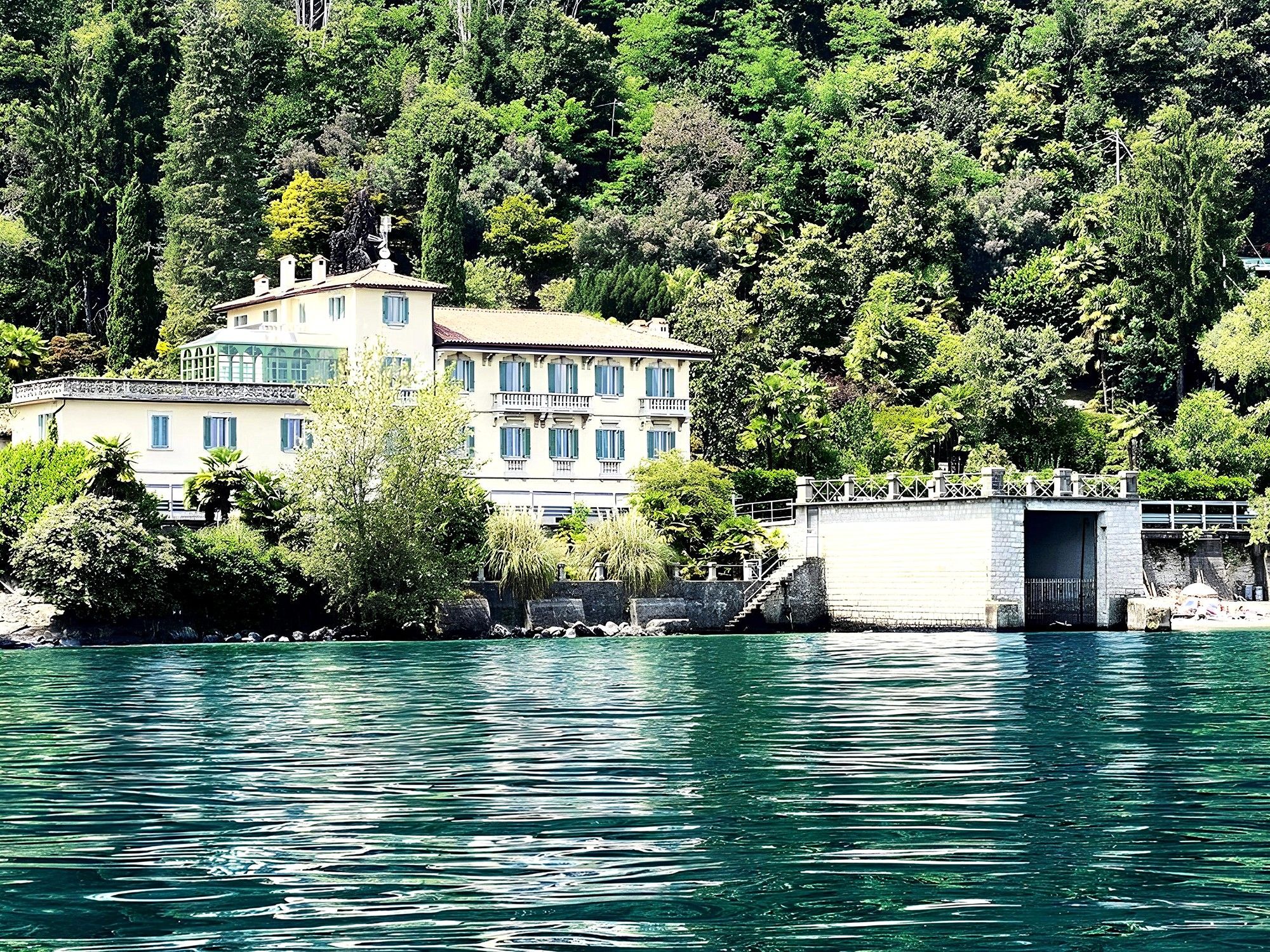 Images Luxe villa met privéstrand en jachthaven in een exclusieve locatie