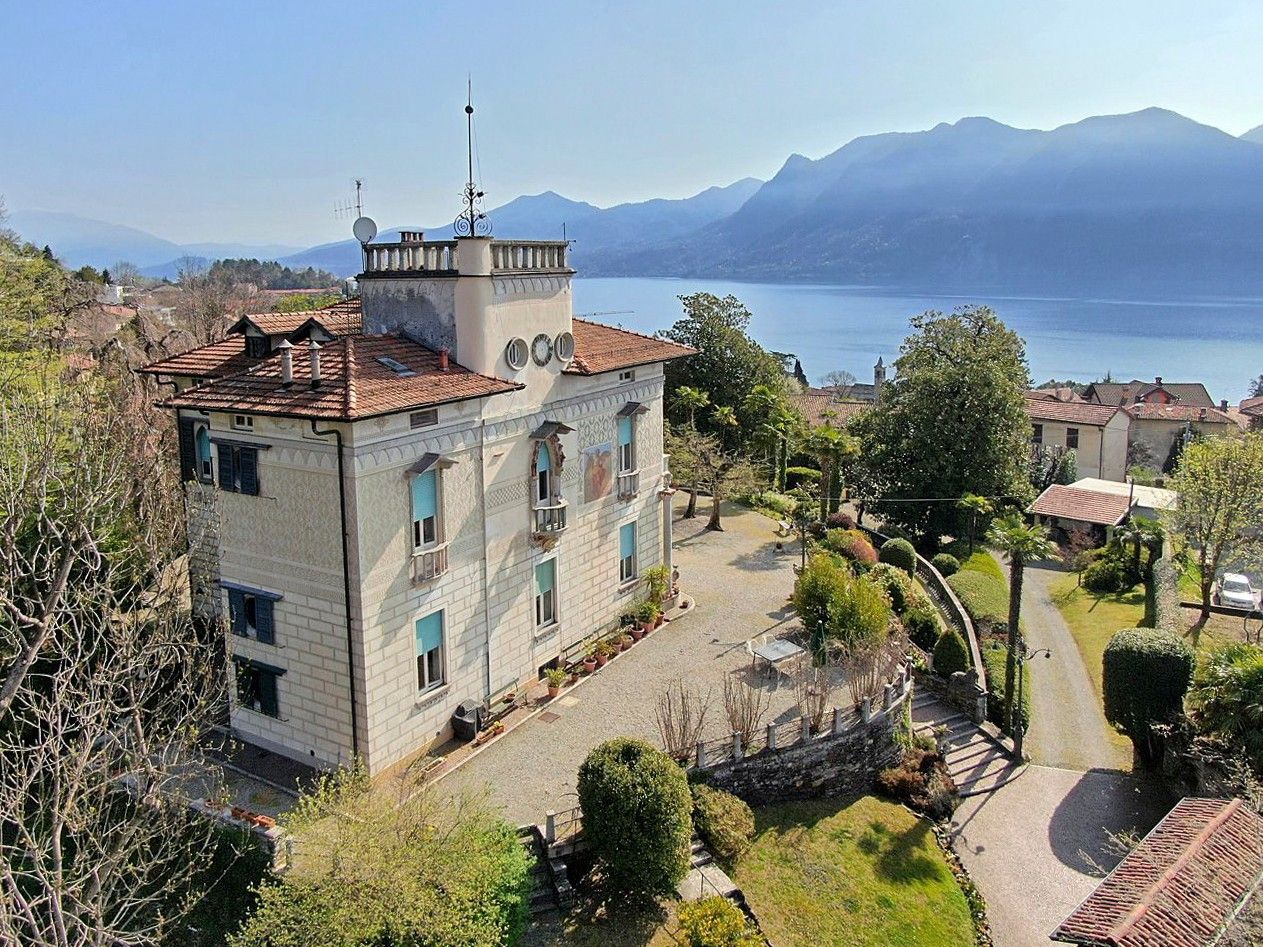 Images Prachtige historische villa in Verbania met panoramisch uitzicht op het meer