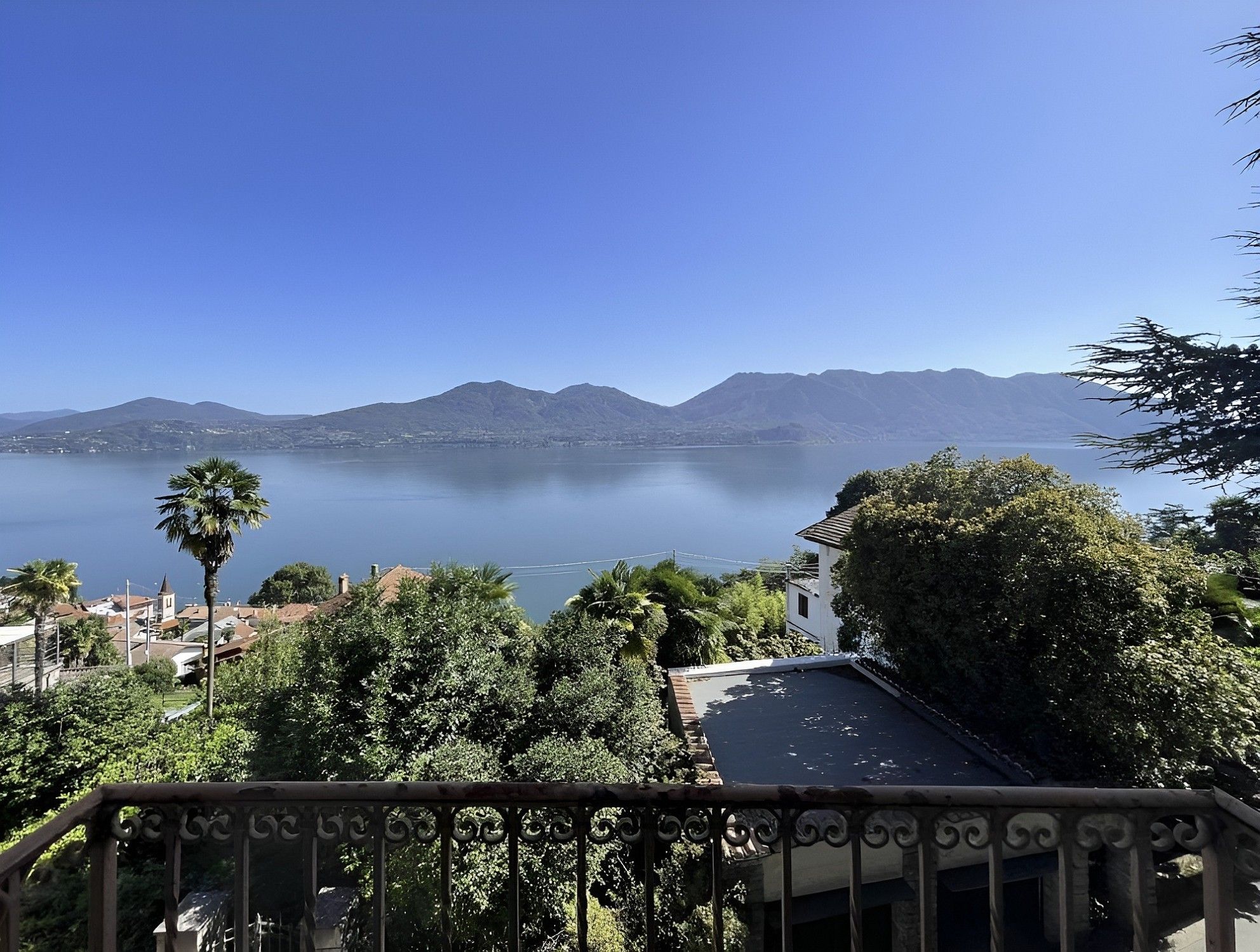 Photos Panorama du lac à Oggebbio : Villa avec dépendance et jardin