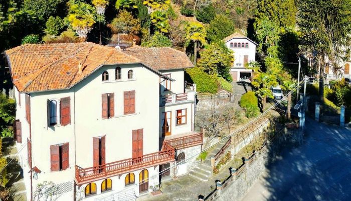 Villa historique à vendre 28010 Nebbiuno, Piémont,  Italie