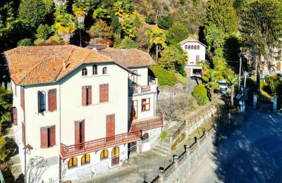 Propriétés, Lac Majeur : Villa avec vue sur le lac près de Meina