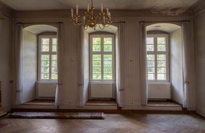 Château à vendre Bade-Wurtemberg:  Gr. Zimmer im li9nken Flügel