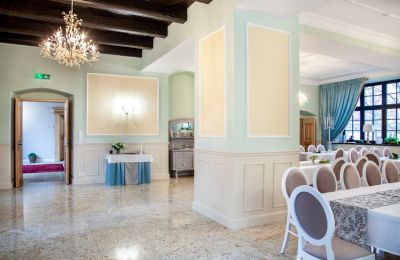 Landhuis te koop Sędzisław, Dwór w Sędzisławiu, Neder-Silezië, Grote hal