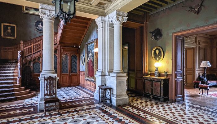 Château exceptionnel du 19ème siècle en Bretagne
