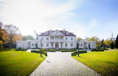Landhuis te koop Zborów, Kownackiej 33, Groot-Polen, Vooraanzicht