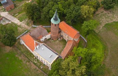 Burcht te koop Karłowice, Zamek w Karłowicach, Opole, Dronefoto
