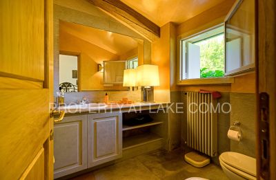 Villa historique à vendre Griante, Lombardie:  Bathroom