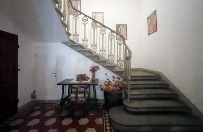 Propriétés, Villa historique à Santo Pietro Belvedere