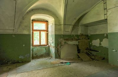 Landhuis te koop Košice-regio, klenby