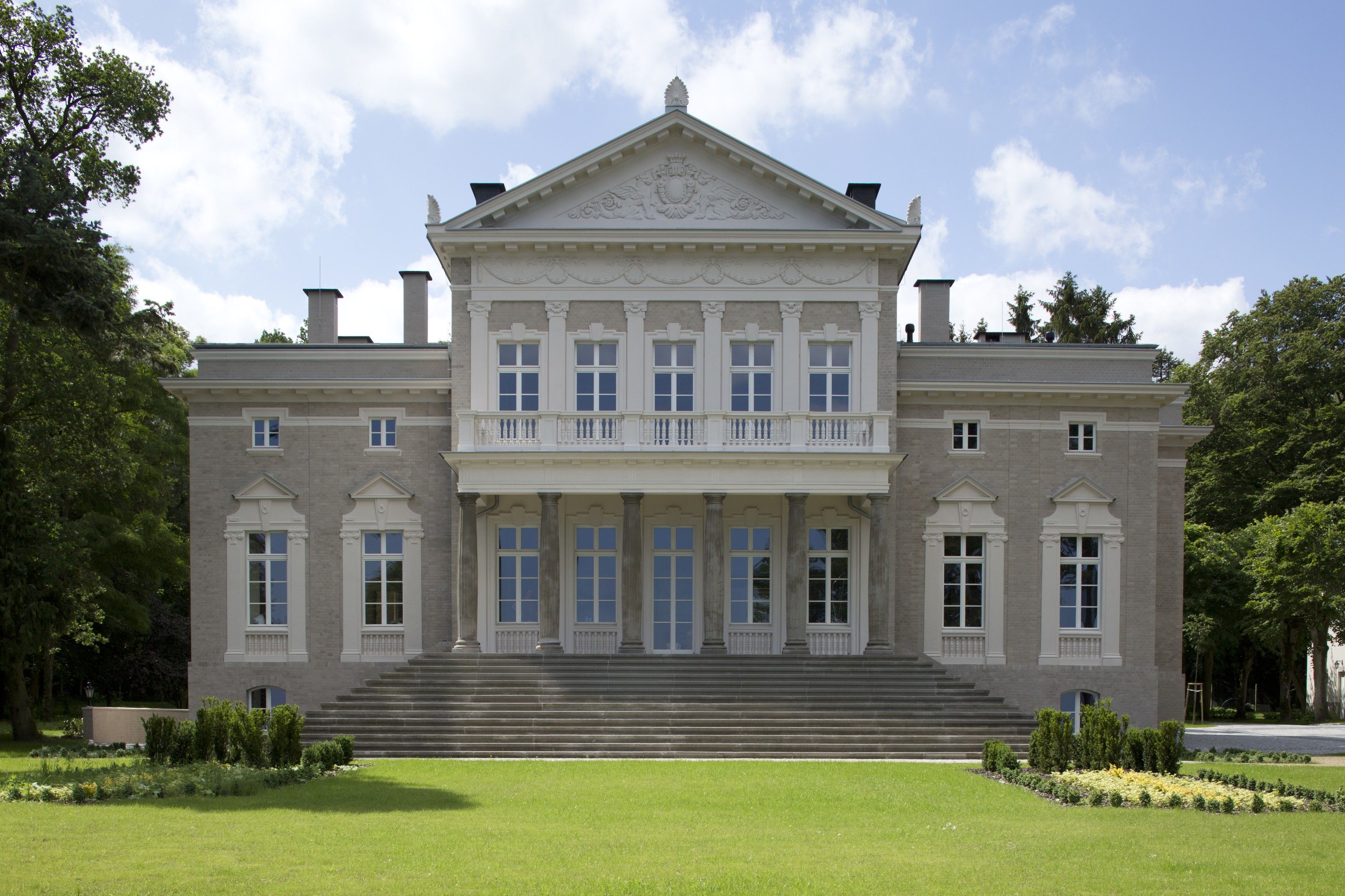 Images Palais de luxe dans un endroit fantastique près de Berlin
