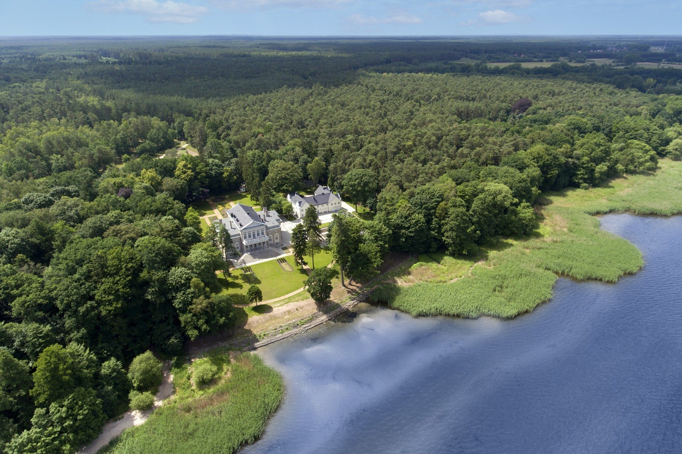 Images Perfect gerenoveerd kasteel met privéstrand in West-Pommeren