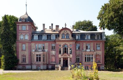 Propriétés, Château/Manoir de Brzeźnica, frontière Pologne-Allemagne