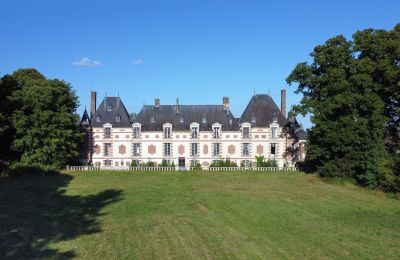 Propriétés, Château Louis XIII : Domaine Normand près de Paris