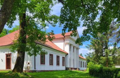 Landhuis te koop Rożnów, Dwór w Rożnowie, Klein-Polen, Zijaanzicht