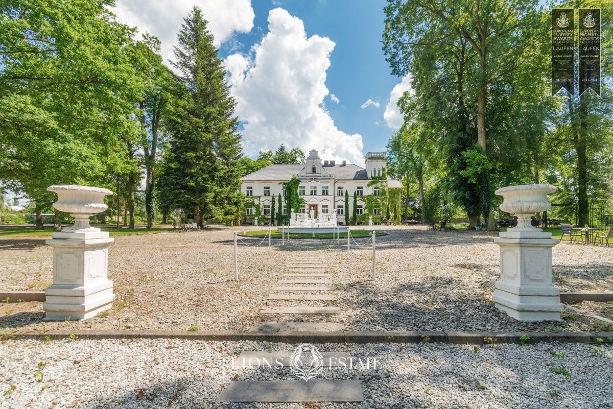 Pstrokonie, Łódź à vendre