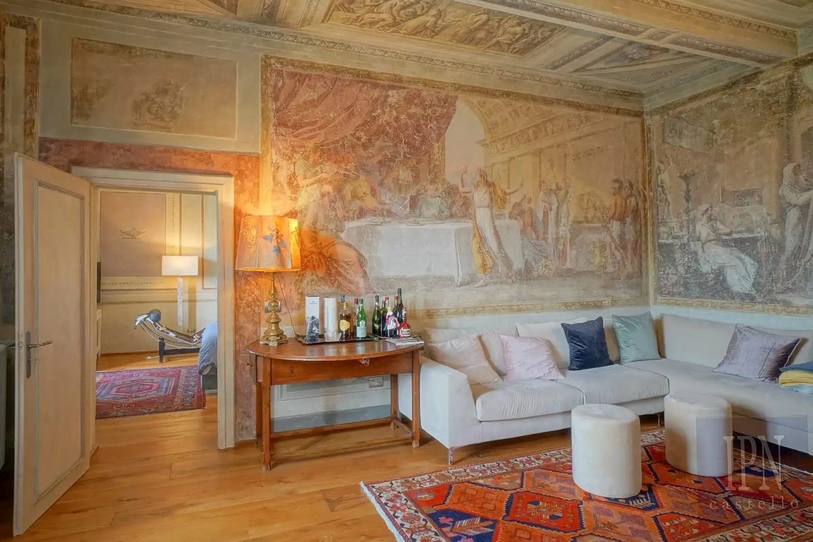 Images Palazzo-Apartment in Arezzo mit restaurierten Fresken und kleiner Kapelle