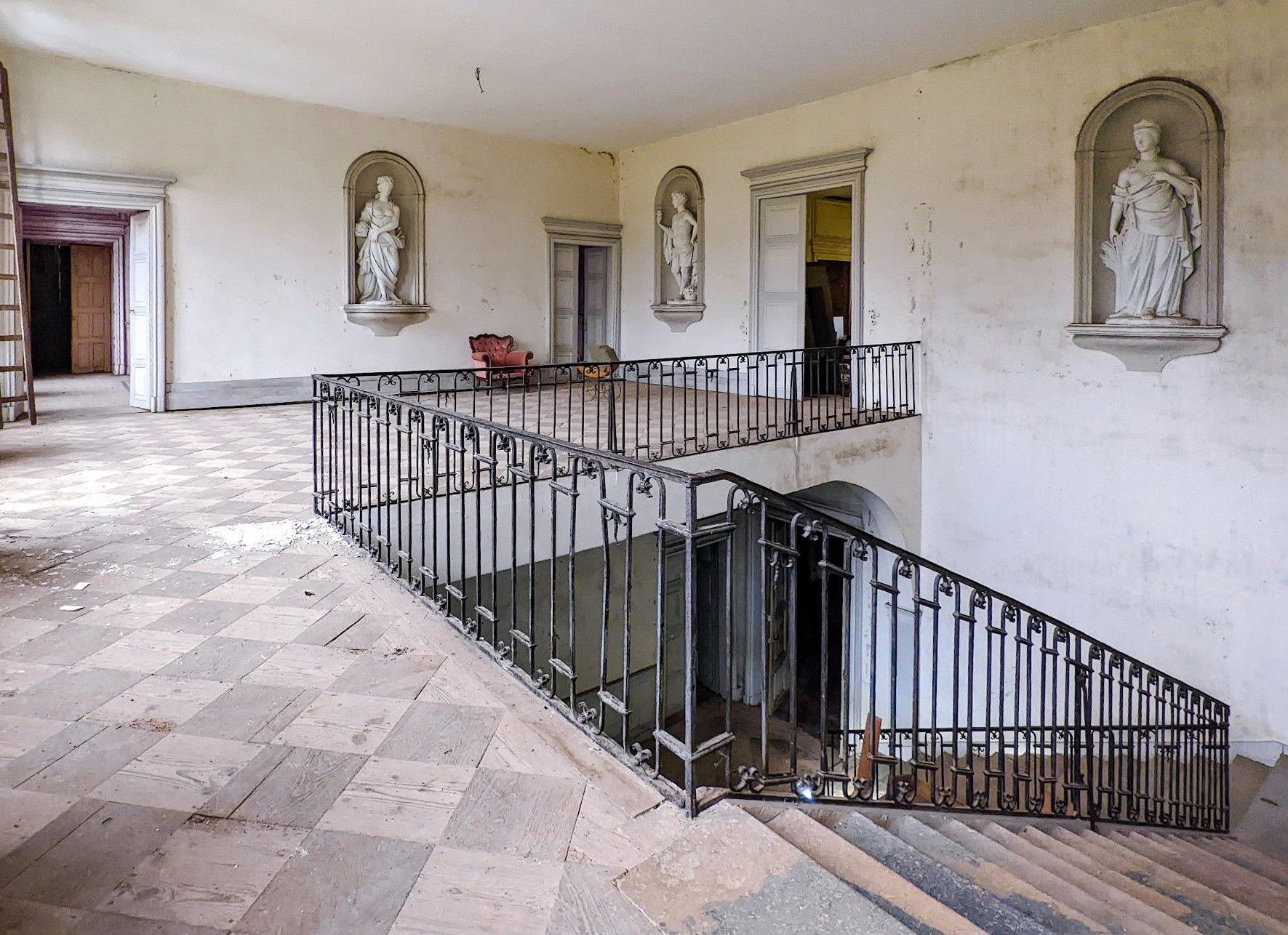 Images Kasteel in Bourgondië-Franche-Comté, nabij de Zwitserse grens