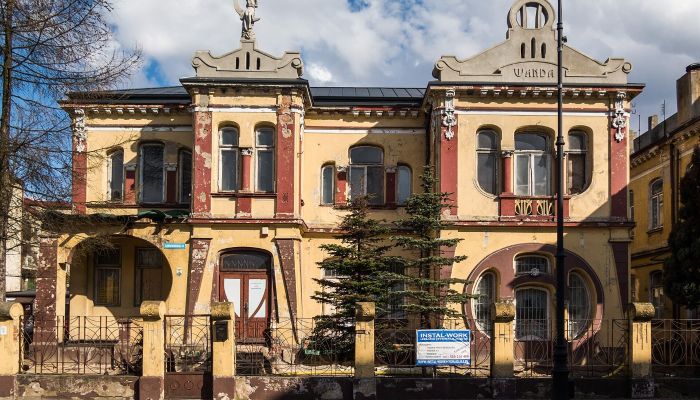 Historische villa te koop Piotrków Trybunalski, Łódź ,  Polen