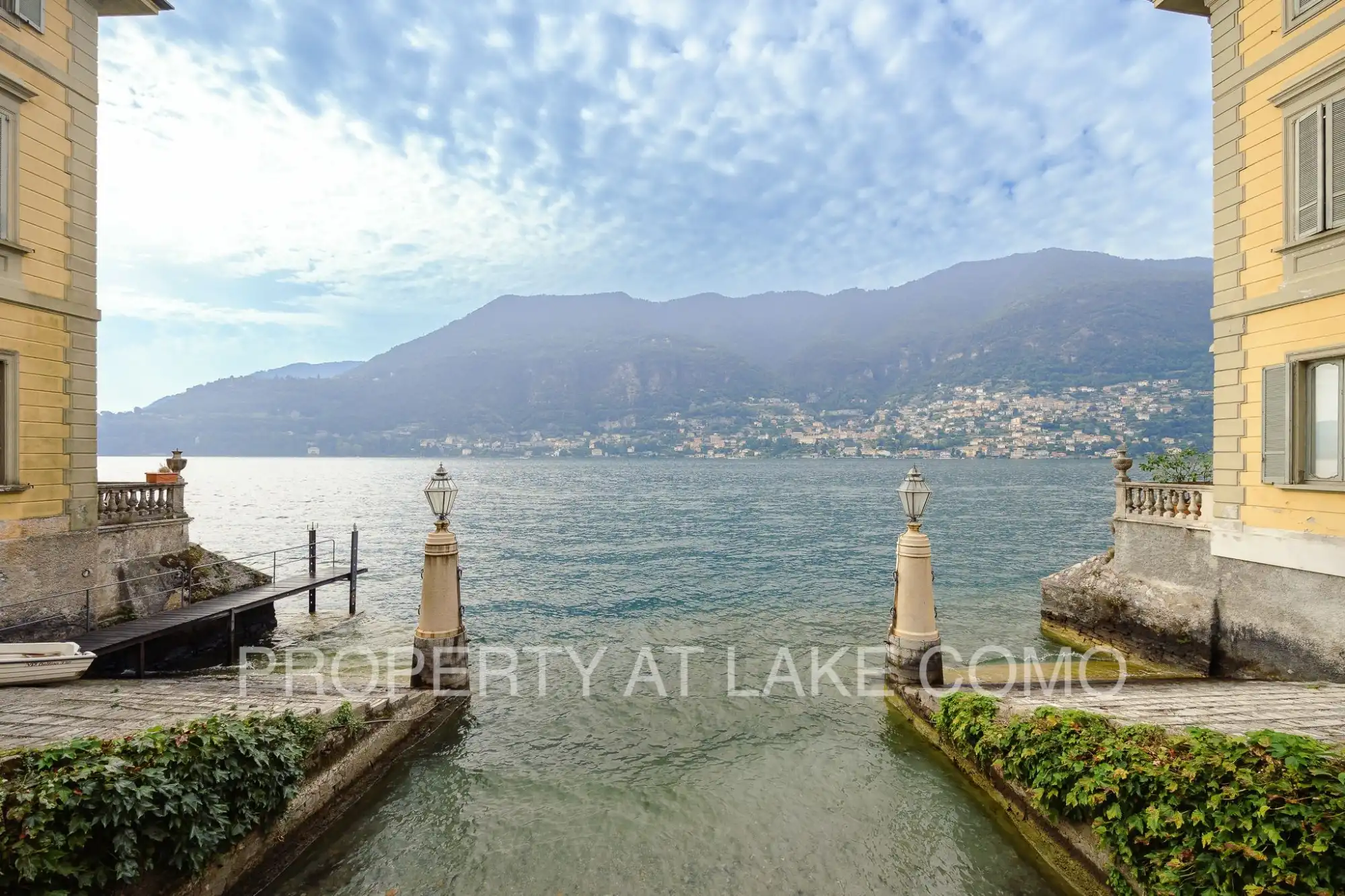 Photos Apartment in der Villa Taverna: Direkt am Wasser in Torno am Comer See