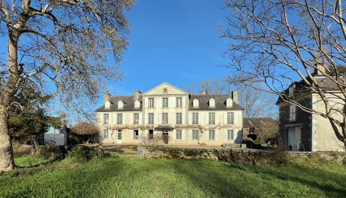 Landhuis te koop Pau, Nouvelle-Aquitaine,  Frankrijk