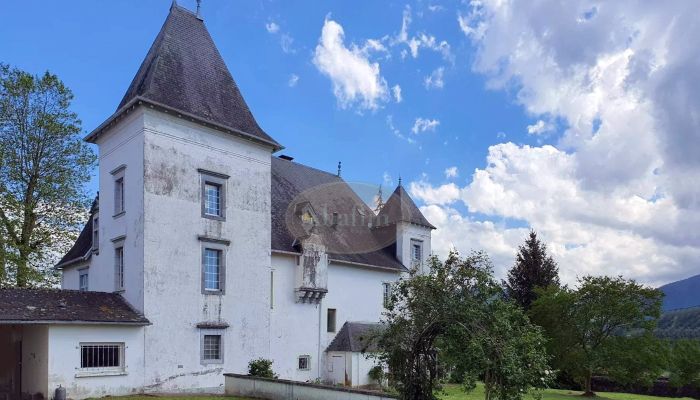 Kasteel in de Pyreneeën met panoramisch uitzicht