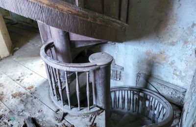 Kasteel te koop Dobrocin, Pałac w Dobrocinie, Ermland-Mazurië, Zijtrap