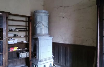 Kasteel te koop Dobrocin, Pałac w Dobrocinie, Ermland-Mazurië, Betegelde kachel