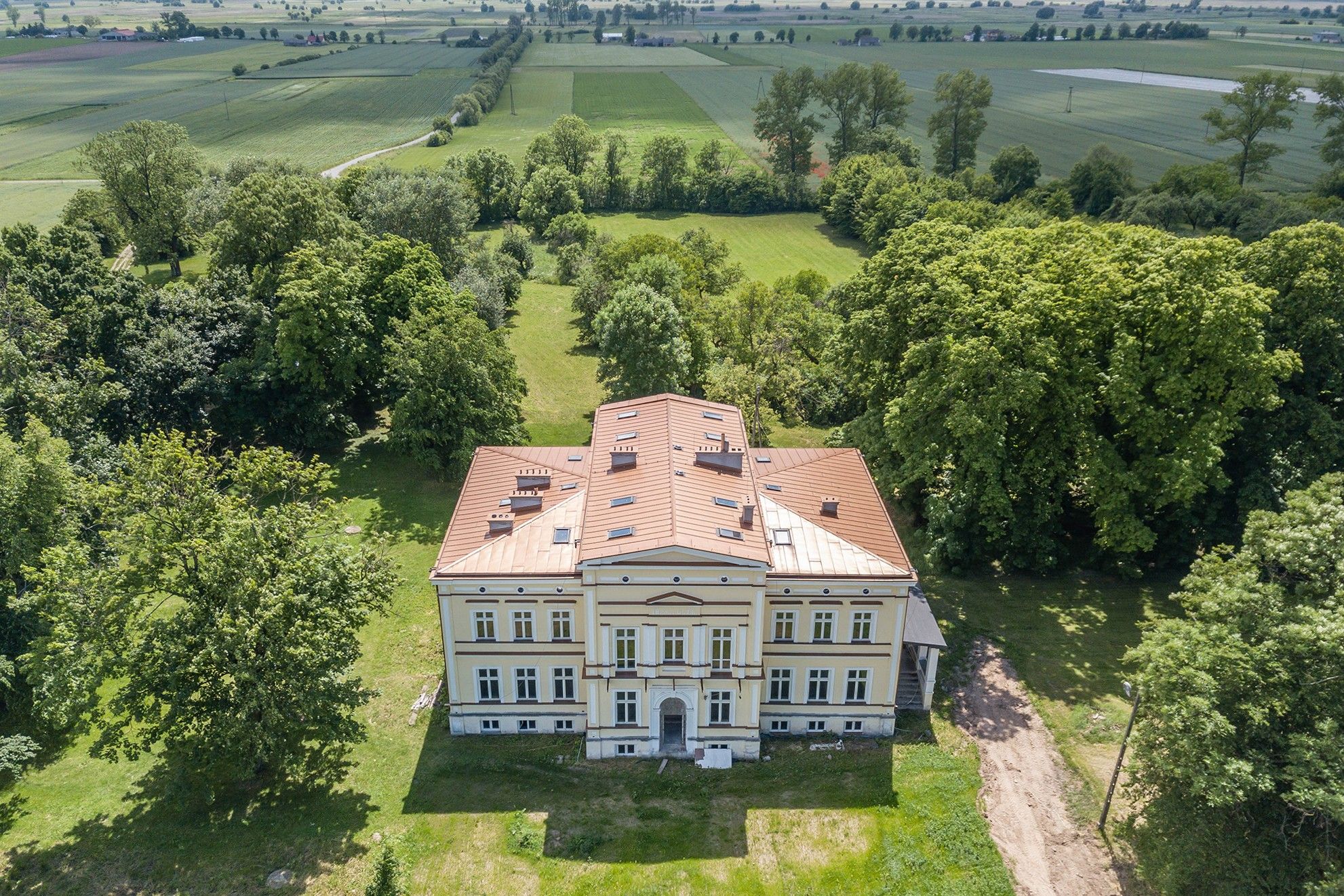 Images Landgoed bij Poznan - Goedgekeurd project voor bejaardentehuis