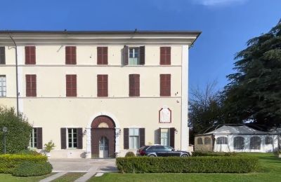 Historische villa te koop Italië, Buitenaanzicht