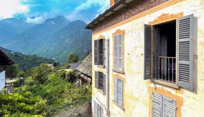 Historisch pand aan de voet van Monte Rosa in de Anzasca-vallei