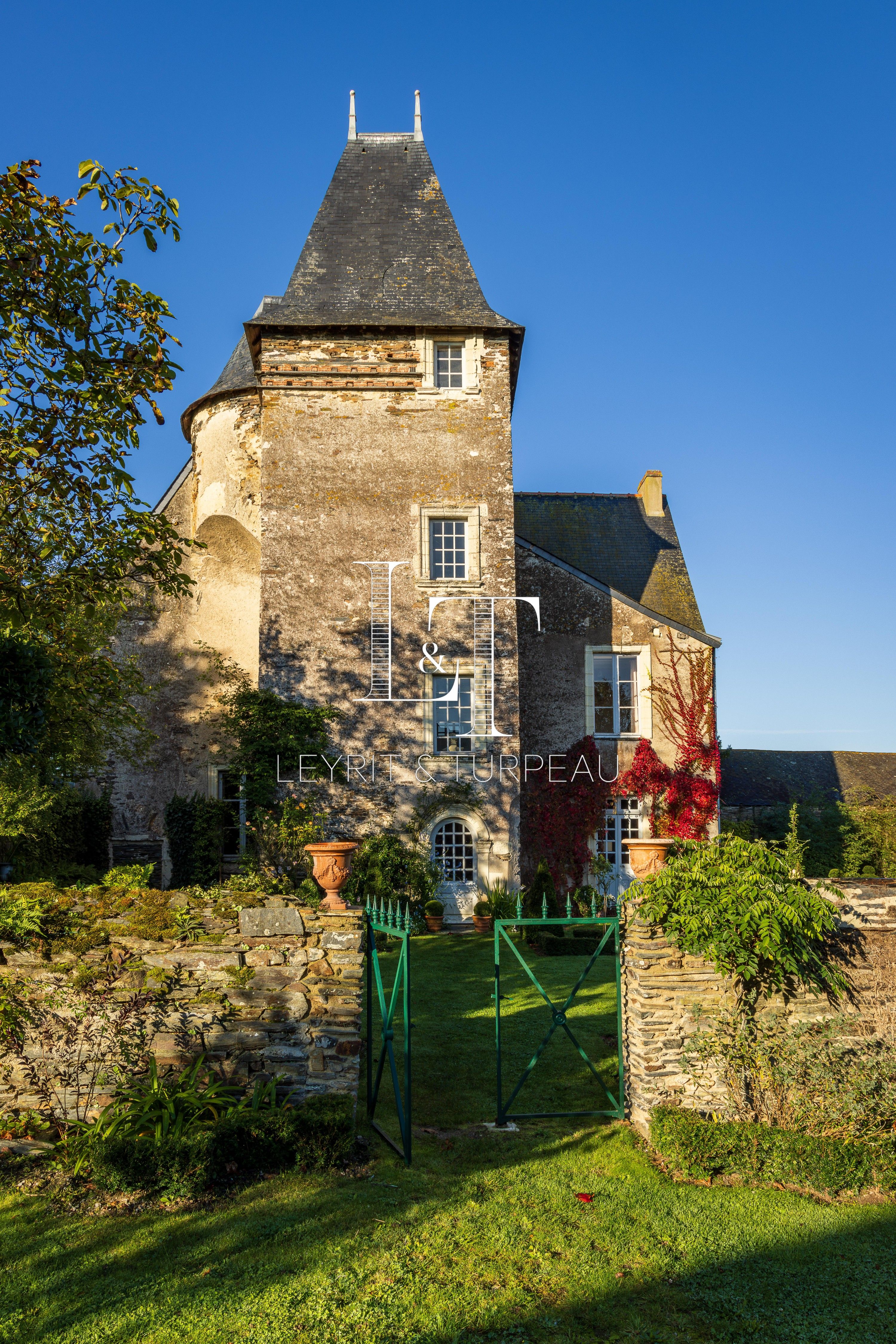 Photos Manoir Renaissance avec un intérieur spectaculaire