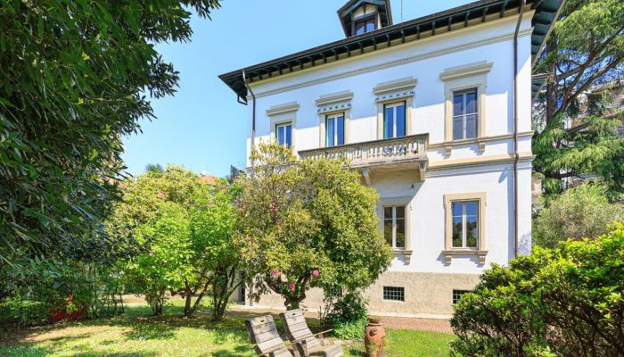 Historische villa te koop Verbania, Piemonte,  Italië