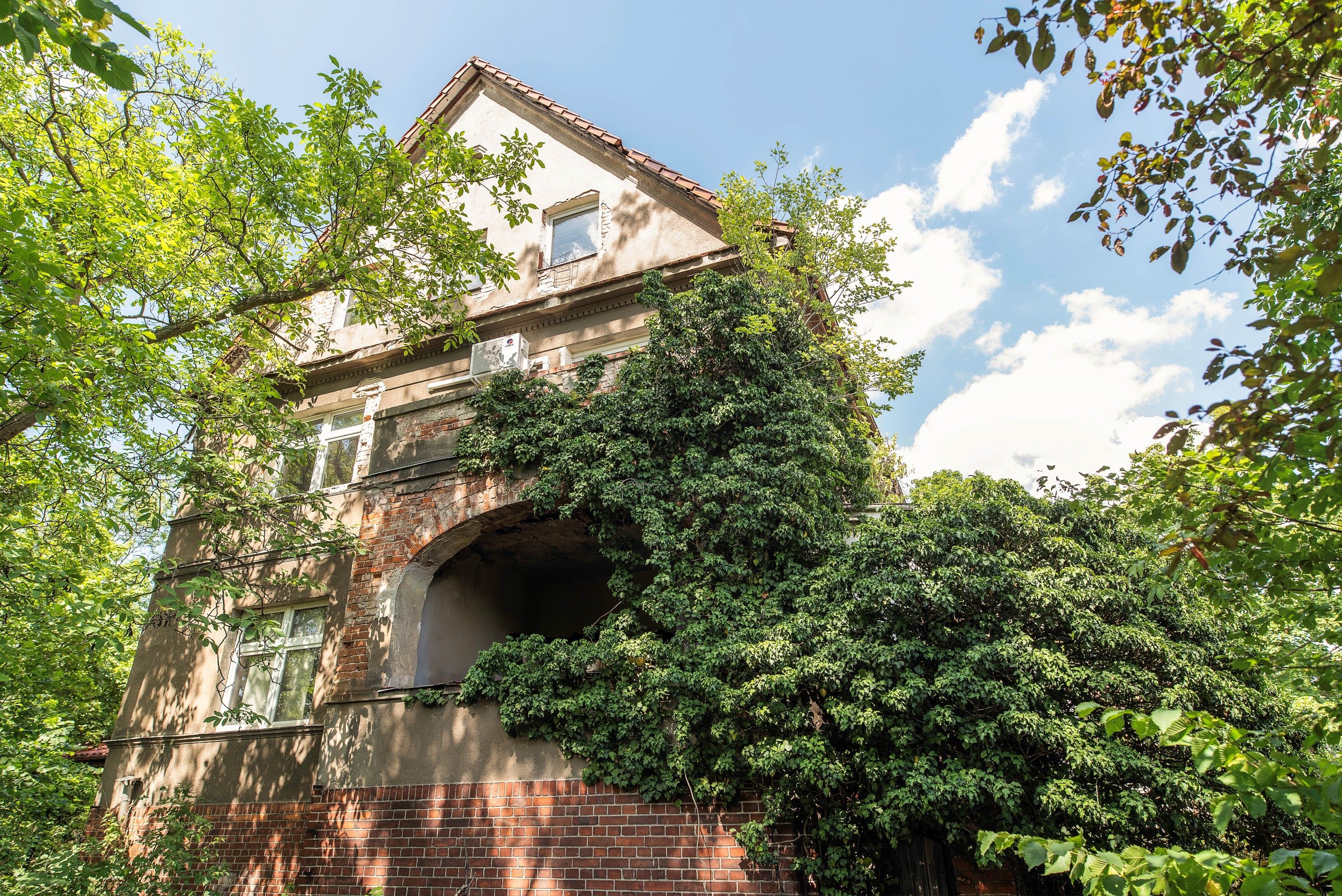 Images Geschiedkundige villa in Wroclaw Krzyki