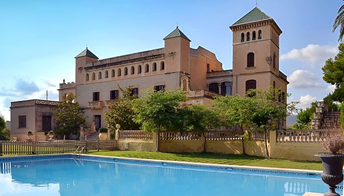 Kasteel te koop Santa Oliva, Catalonië,  Spanje